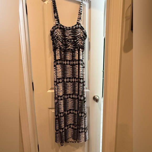 Lane Bryant Monochrome Geometric Maxi Dress - Picture 2 of 4